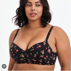 Torrid Black Dream Wire-Free Push-Up Bra in Cherry Print Size 42DDD